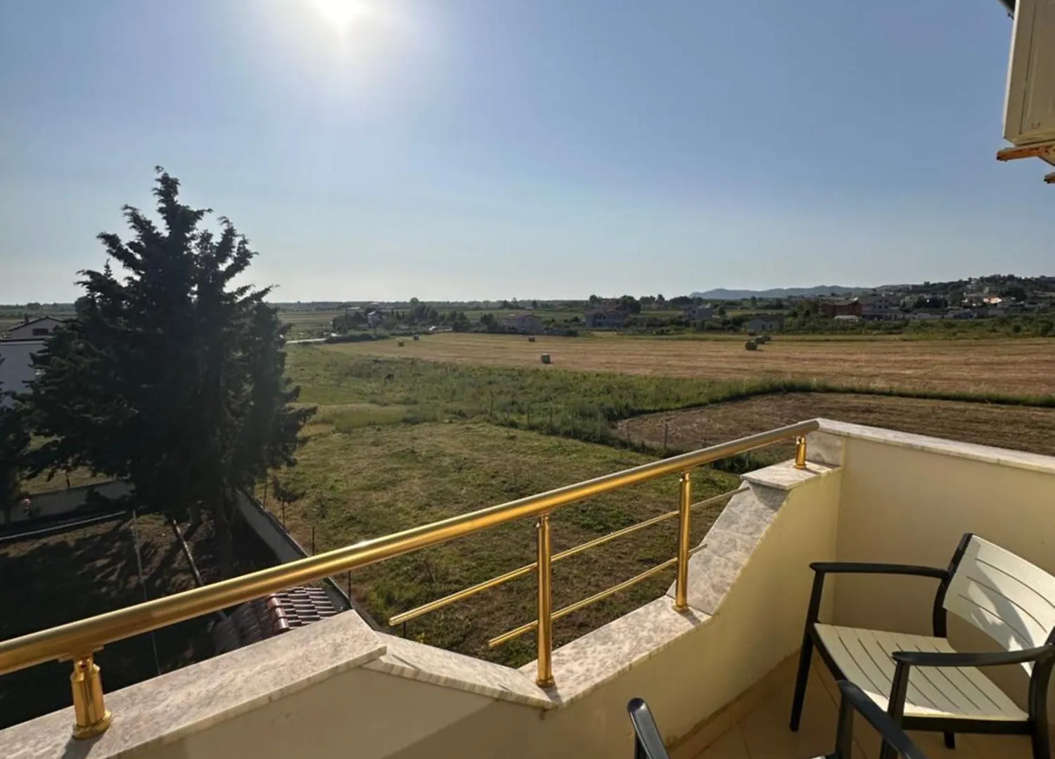 Bar & Hotel Amaxhe Drač