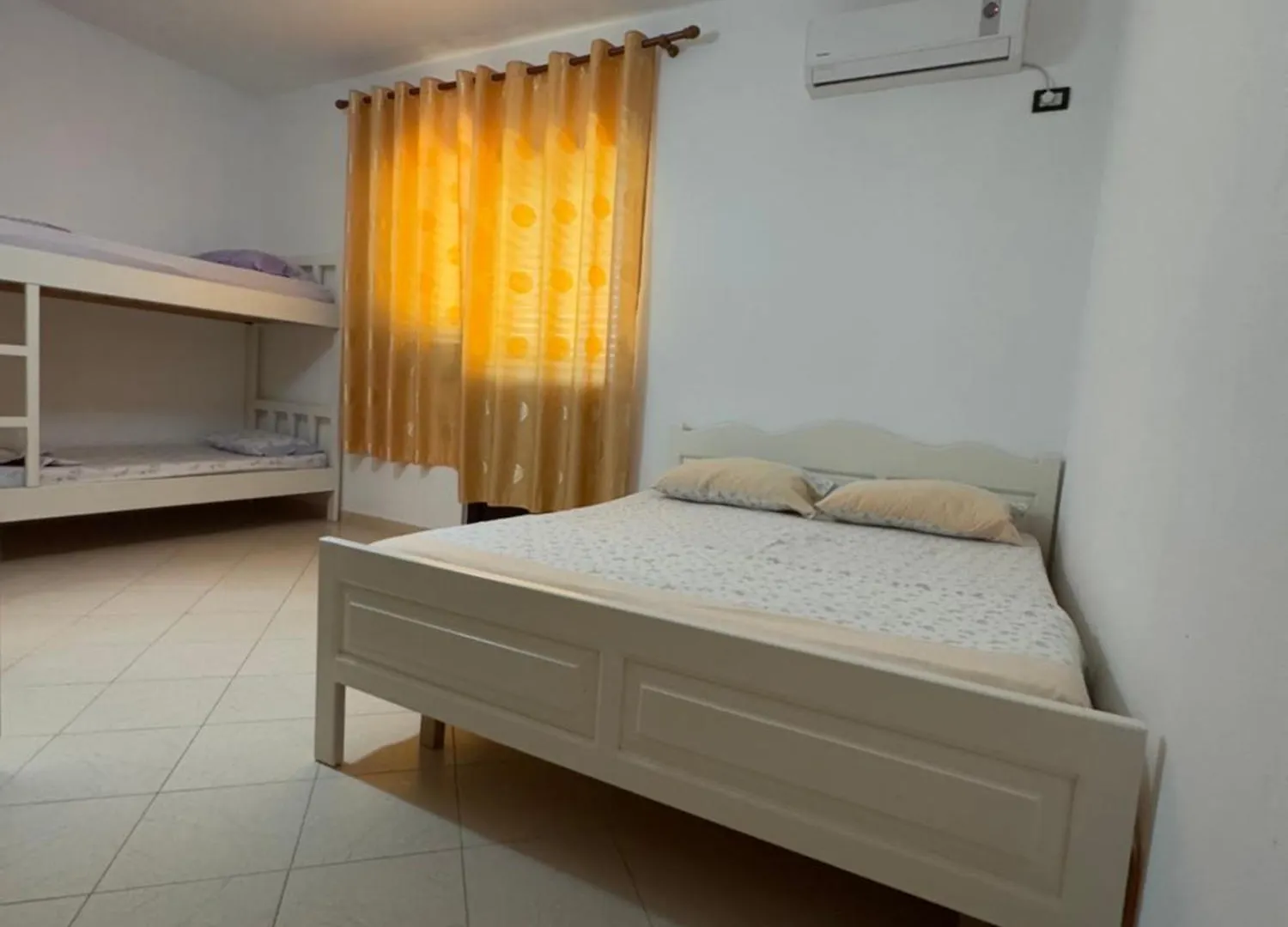 Bar & Hotel Amaxhe Drač