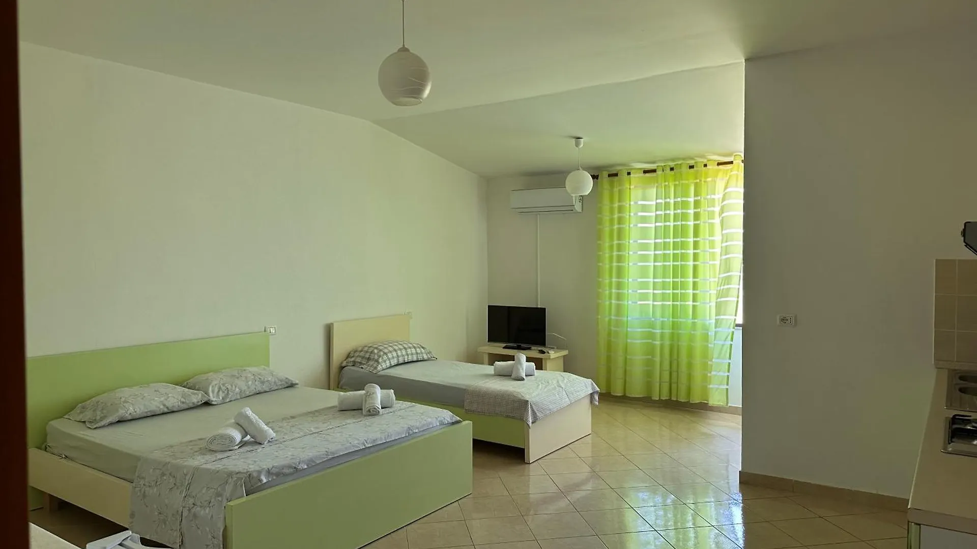 Bar & Hotel Amaxhe Drač