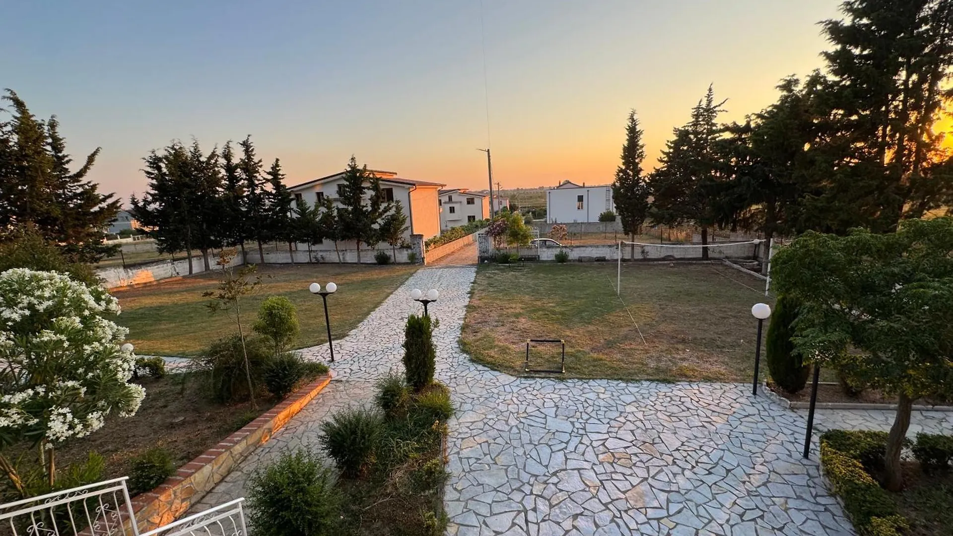 Bar & Hotel Amaxhe Drač